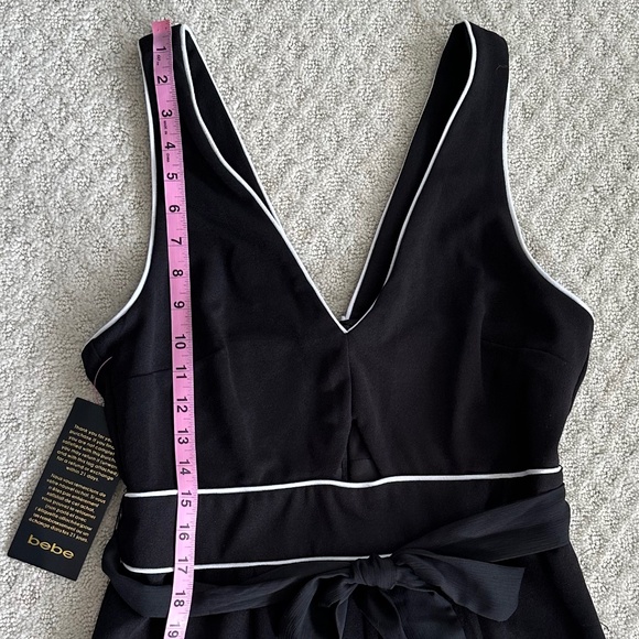 Bebe Knit Crepe Front Cutout Jumpsuit Black/White M Edgy Sexy Date Night Party - Picture 13 of 16